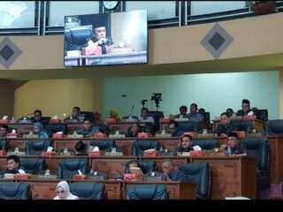 DPRD Dengarkan Jawaban Bupati atas Pandangan Fraksi Terkait Raperda Perizinan