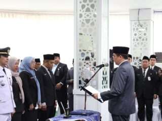 Bupati Andi Rudi Latif Lantik Pejabat, Tekankan Integritas dan Penguatan SDM