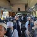Wakil Ketua DPRD H Hasanuddin Berangkatkan Rombongan Ziarah Wali Ke Pulau Jawa