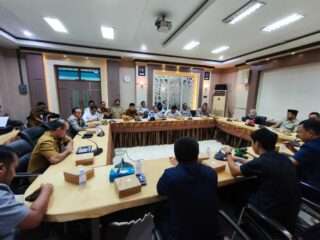 DPRD Tanbu Desak Jalan Mantewe Dibenahi